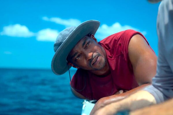 Shark Beach with Anthony Mackie_v06 Shark Beach with Anthony Mackie_v06